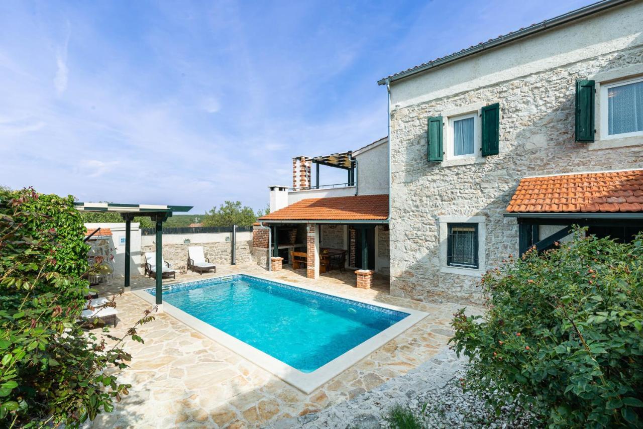 Villa Mia Sukosan Exterior photo